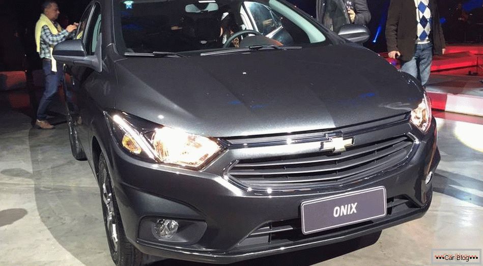 Chevrolet представinл обновленные onyx in prizma 