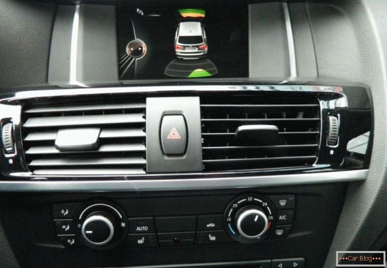 BMW X3 z rabljeno fotografijo