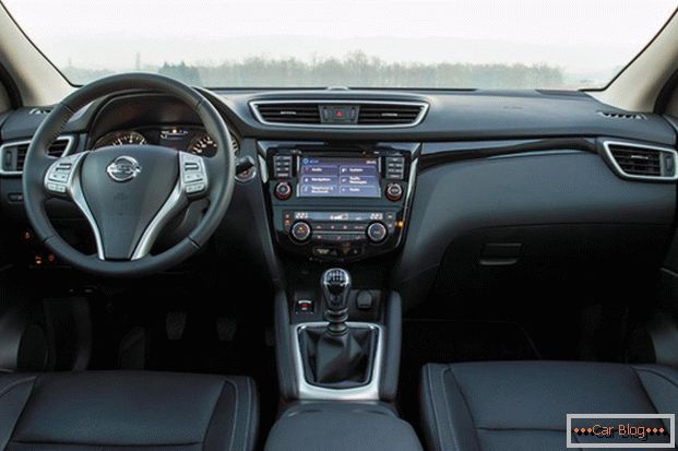 Kabina avtomobila Nissan Qashqai bo uživala v udobju voznika in potnikov