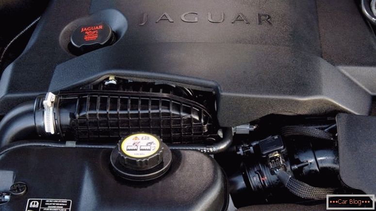 jaguar s-type fotografija