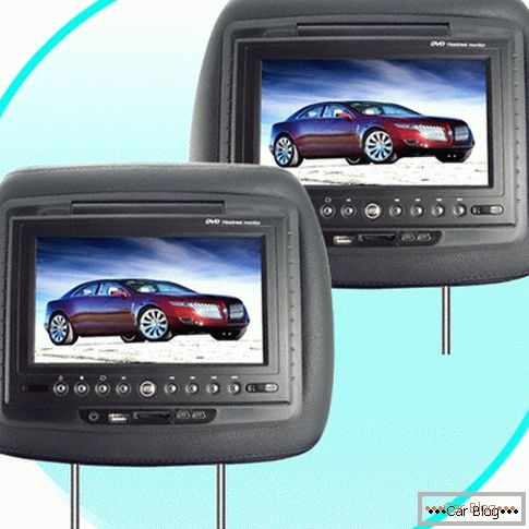 Kako kupiti DVD sistem z dvema monitorjema za avto ali minivan.