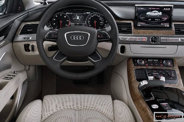 Eden vrhunskih avdio sistemov, nameščenih v avto Audi A8
