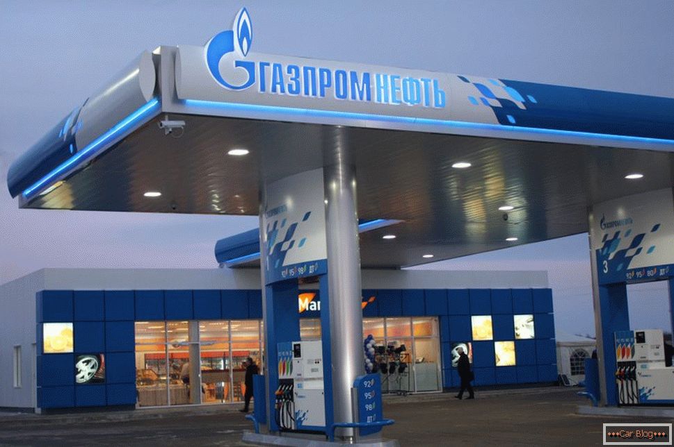 Gazpromneftova bencinska črpalka v Rusiji