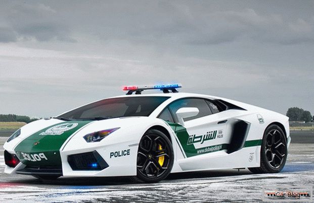 Za učinkovito boj proti kriminalu so potrebni dobri policijski avtomobili.