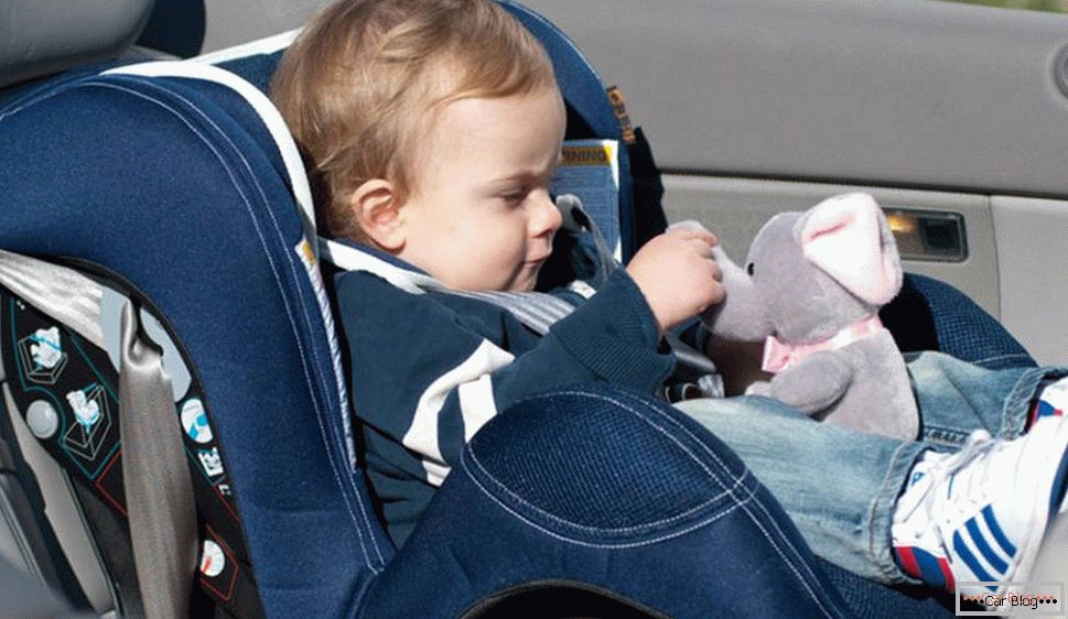 Razvrstitev najboljših otroških avtomobilskih sedežev