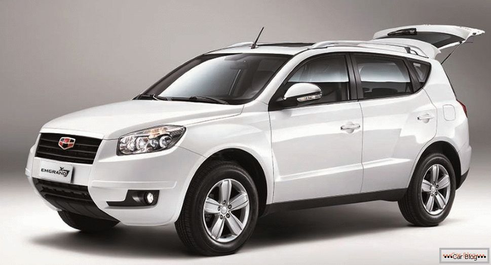 Poceni Geely Emgrand crossover
