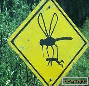 Stranski prometni znak proti komarjem