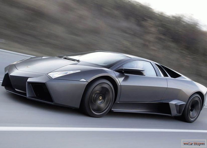 Lamborghini Reventon hitro vozi
