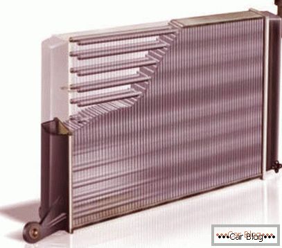 radiator hladilnega sistema motorja