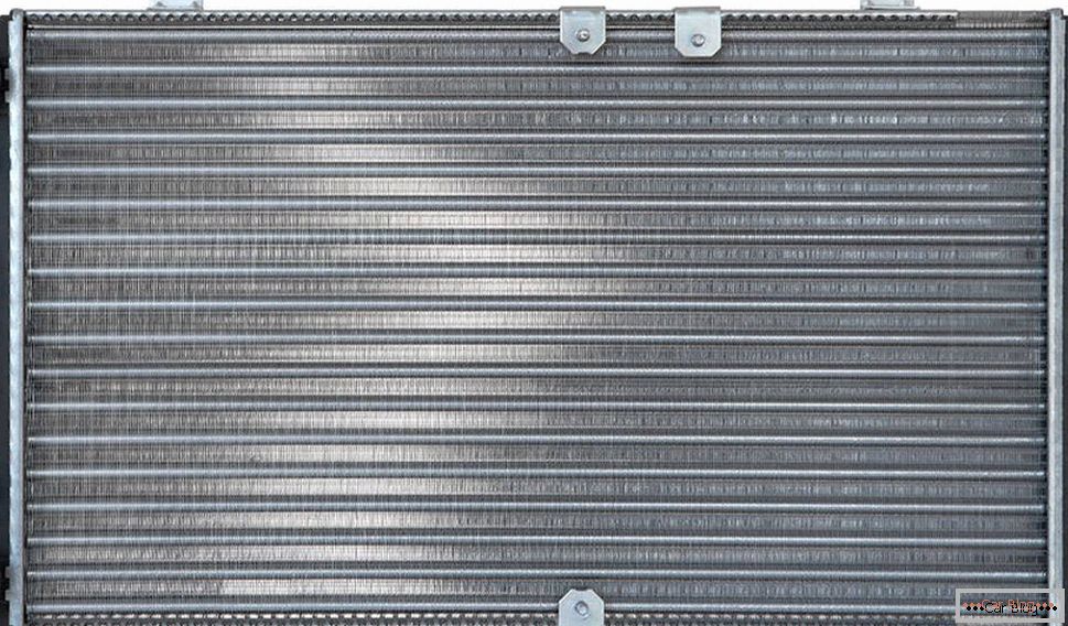 Prednosti in slabosti aluminijastih radiatorjev