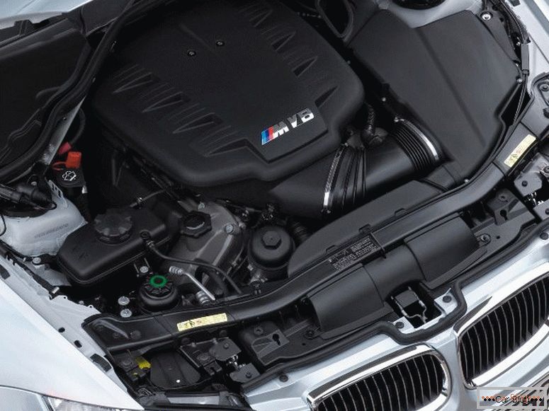 BMW 3 E90 avtomobilski motor s prevoženo kilometri